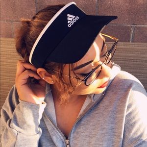 Adidas visor